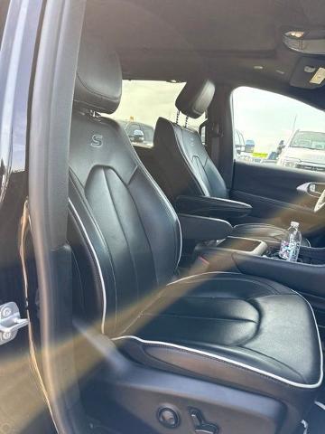 2025 Chrysler Pacifica - $30,000