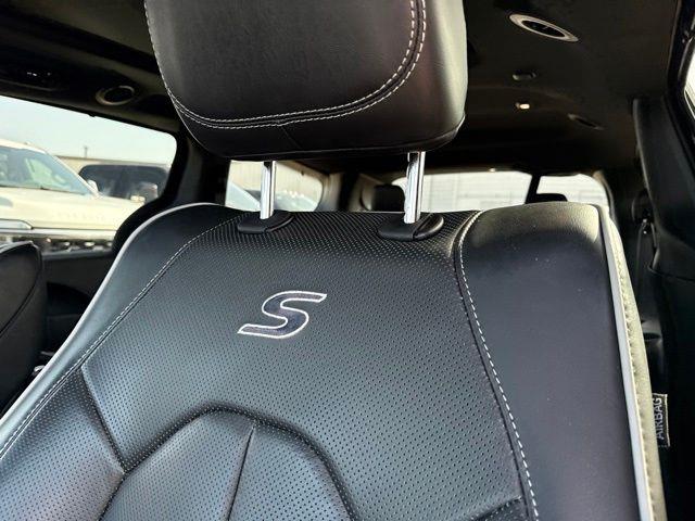 2025 Chrysler Pacifica - $30,000