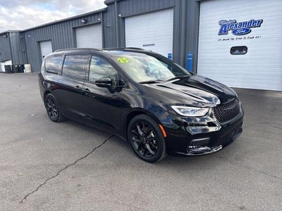 2025 Chrysler Pacifica Limited 4DR Mini-Van