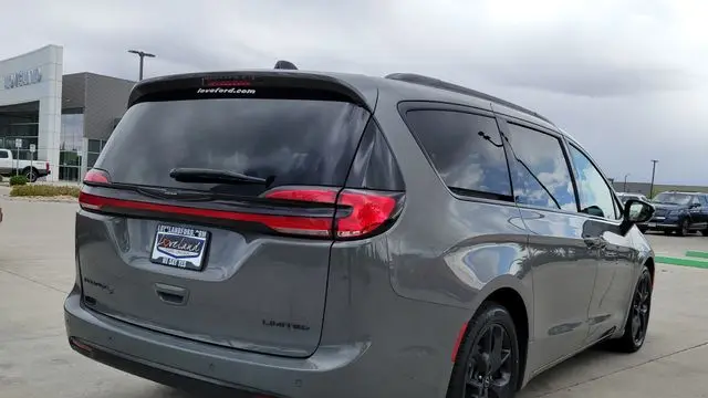 2025 Chrysler Pacifica Limited