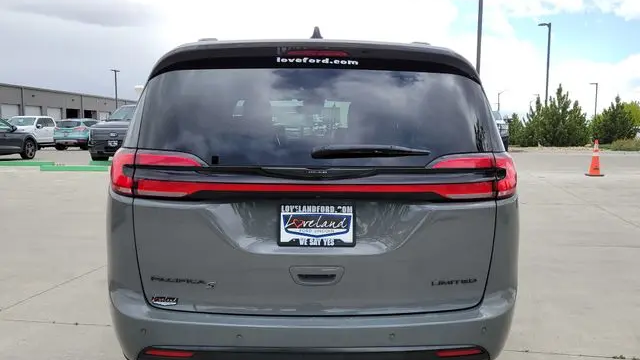 2025 Chrysler Pacifica Limited