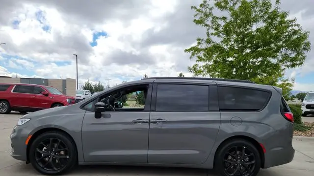 2025 Chrysler Pacifica Limited