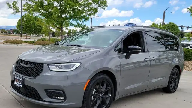2025 Chrysler Pacifica Limited