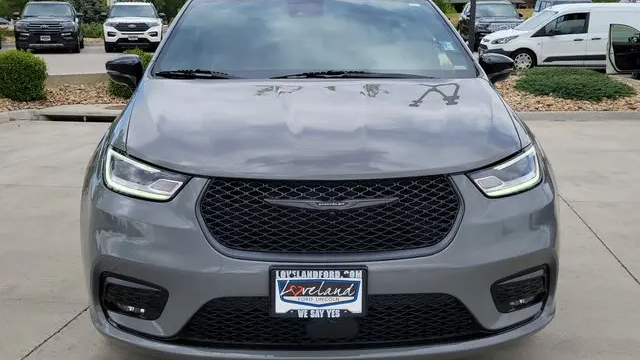 2025 Chrysler Pacifica Limited