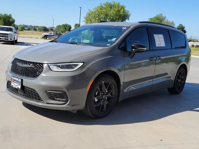 2025 Chrysler Pacifica - $33,447