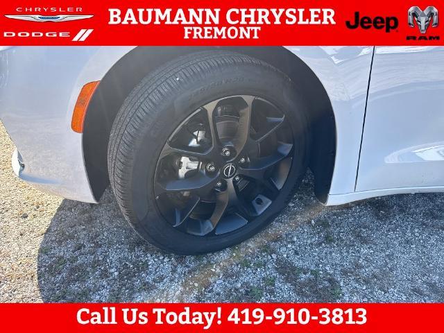 2026 Chrysler Pacifica - $33,387