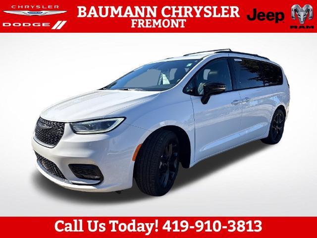 2026 Chrysler Pacifica - $32,396