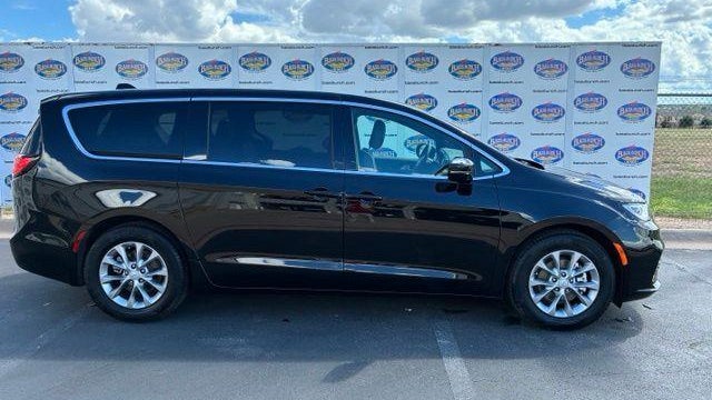 Preowned 2026 Chrysler Pacifica Limited for Sale