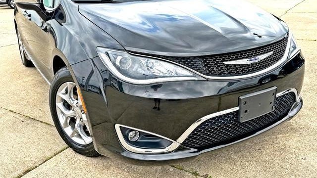 2019 Chrysler Pacifica Limited 35th Anniversary