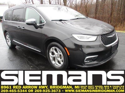 Photo of a 2022 Chrysler Pacifica Limited 4DR Mini-Van for sale