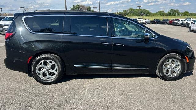 2023 Chrysler Pacifica Limited