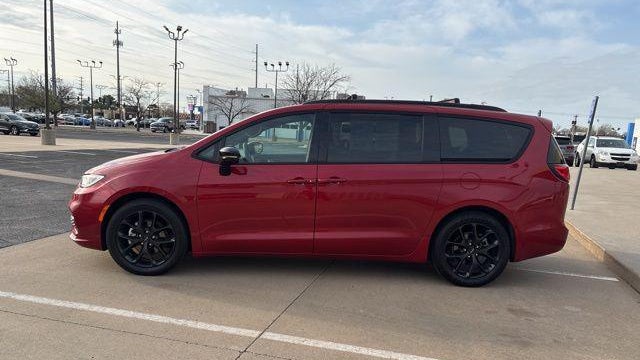 2025 Chrysler Pacifica Limited