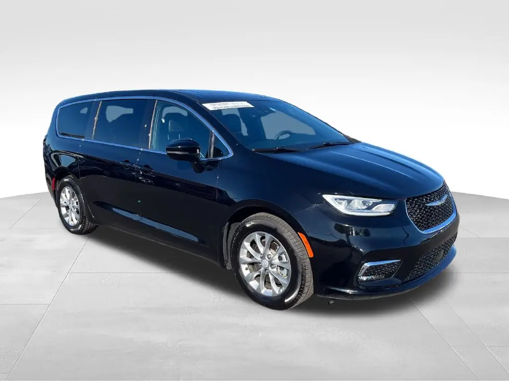 2026 Chrysler Pacifica - $38,975