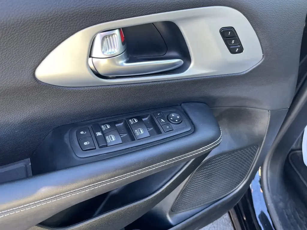 2026 Chrysler Pacifica - $38,975