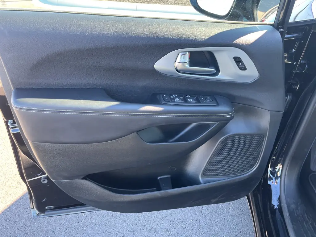2026 Chrysler Pacifica - $38,975