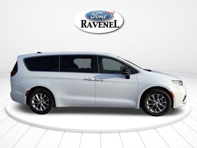 2026 Chrysler Pacifica - $36,254