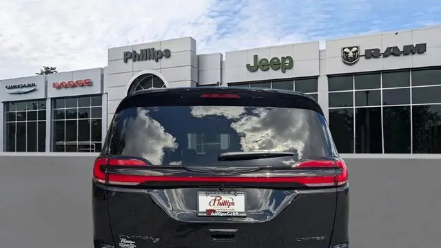 2026 Chrysler Pacifica Limited
