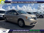 2014 Town and Country Thumbnail 1