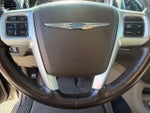 2014 Town and Country Thumbnail 30