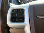 2014 Town and Country Thumbnail 31