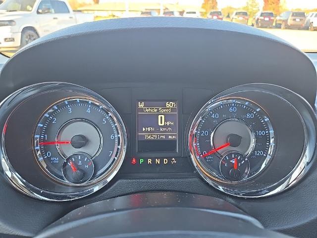 2015 Chrysler Town And Country - $7,488