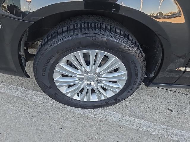 2015 Chrysler Town And Country - $7,488