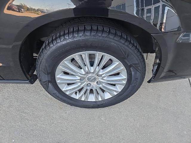 2015 Chrysler Town And Country - $7,488