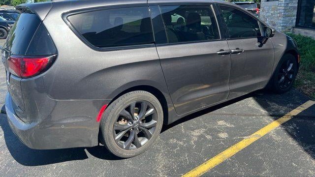 2019 Chrysler Pacifica Limited 35th Anniversary