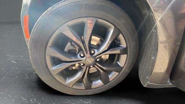 2019 Chrysler Pacifica Limited 35th Anniversary