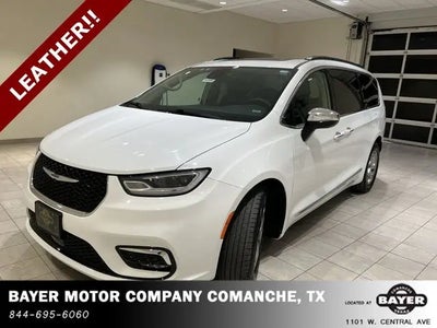 Photo of a 2023 Chrysler Pacifica Limited 4DR Mini-Van for sale