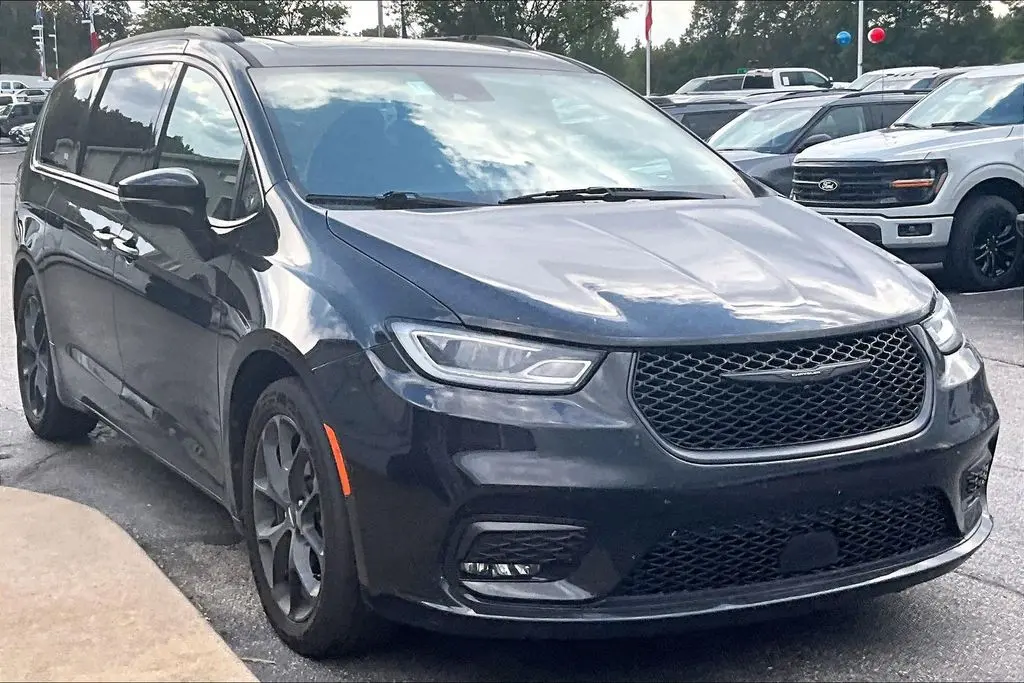 2025 Chrysler Pacifica