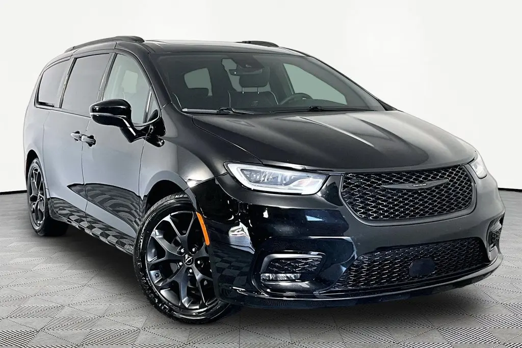 2025 Chrysler Pacifica - $31,541