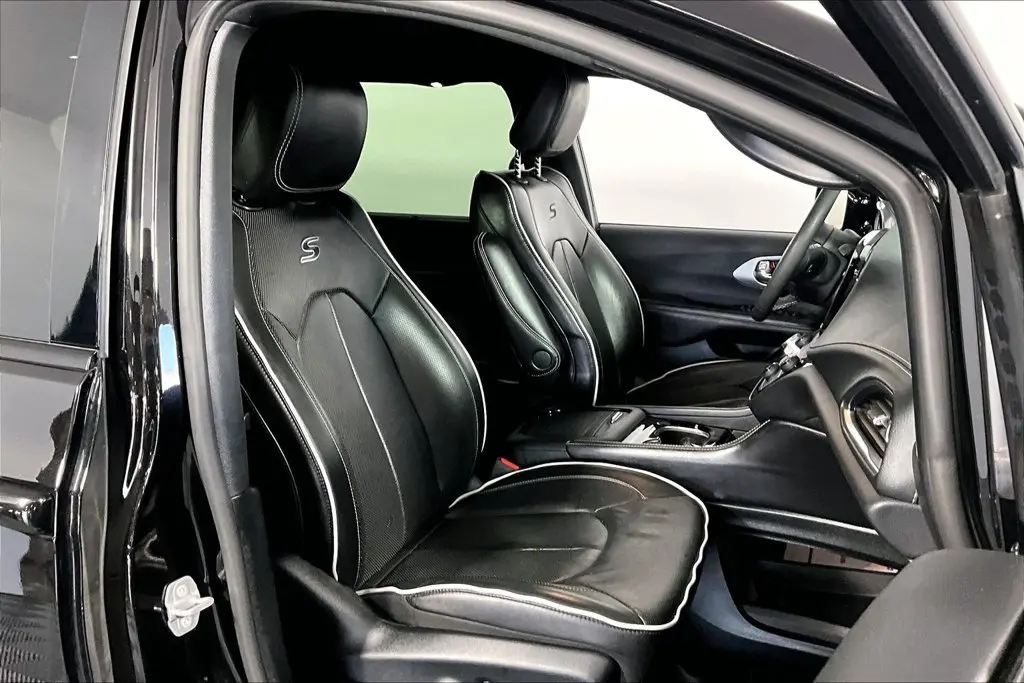 2025 Chrysler Pacifica - $31,541