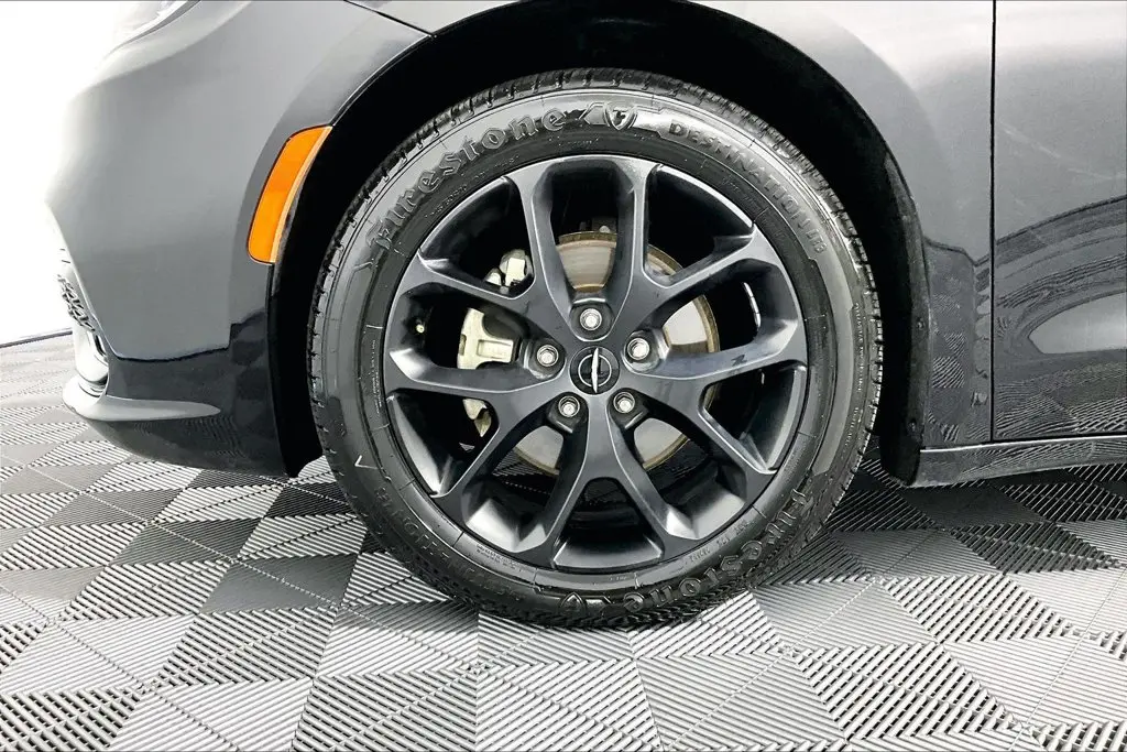 2025 Chrysler Pacifica - $31,541
