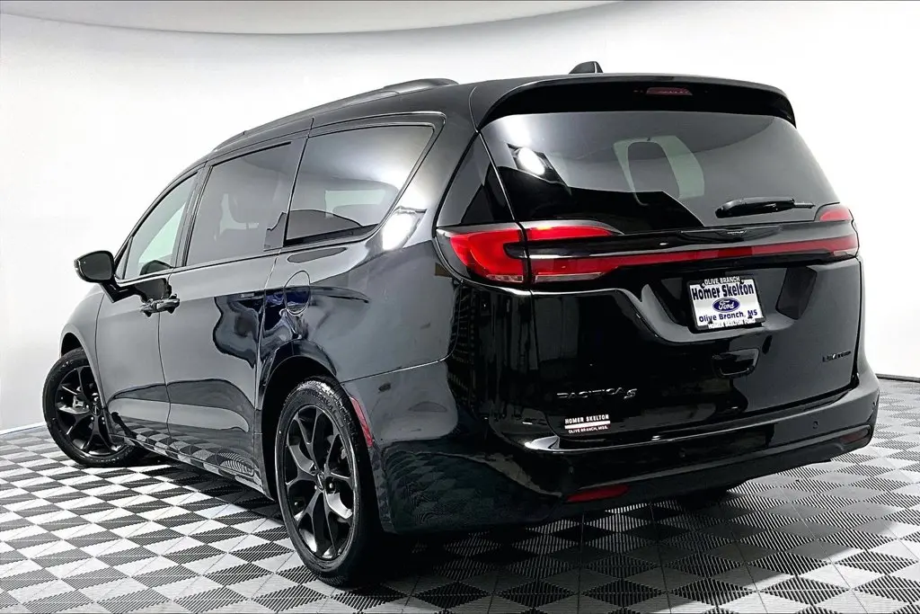 2025 Chrysler Pacifica - $31,541