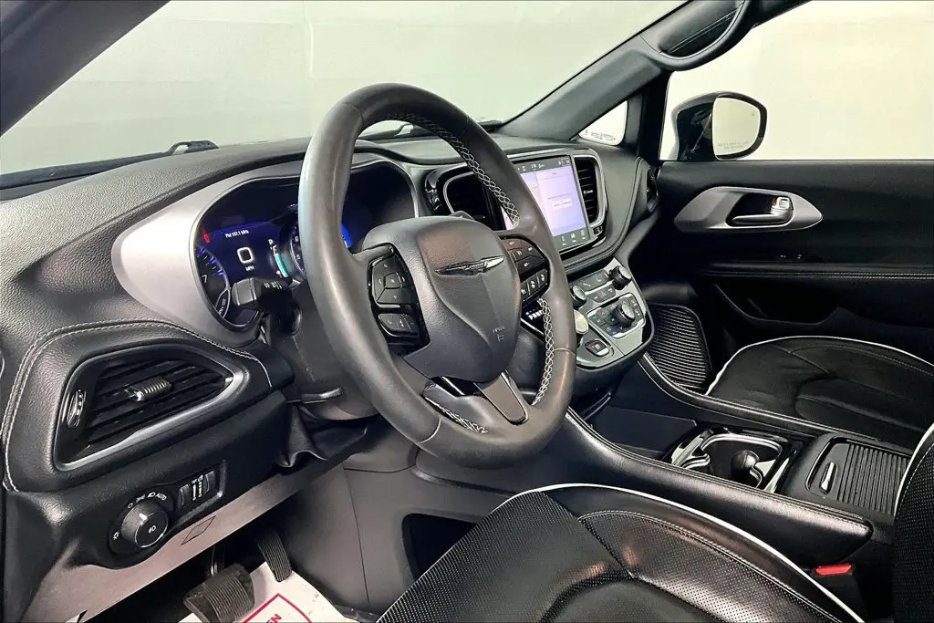 2025 Chrysler Pacifica - $31,541