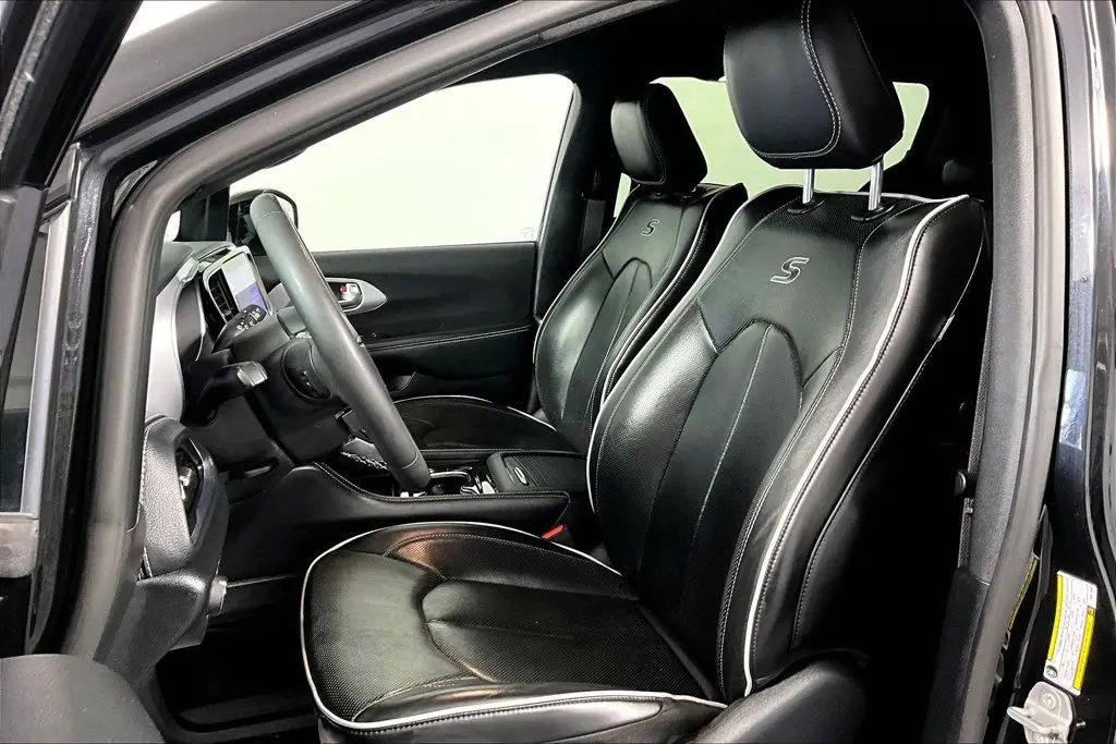2025 Chrysler Pacifica - $31,541