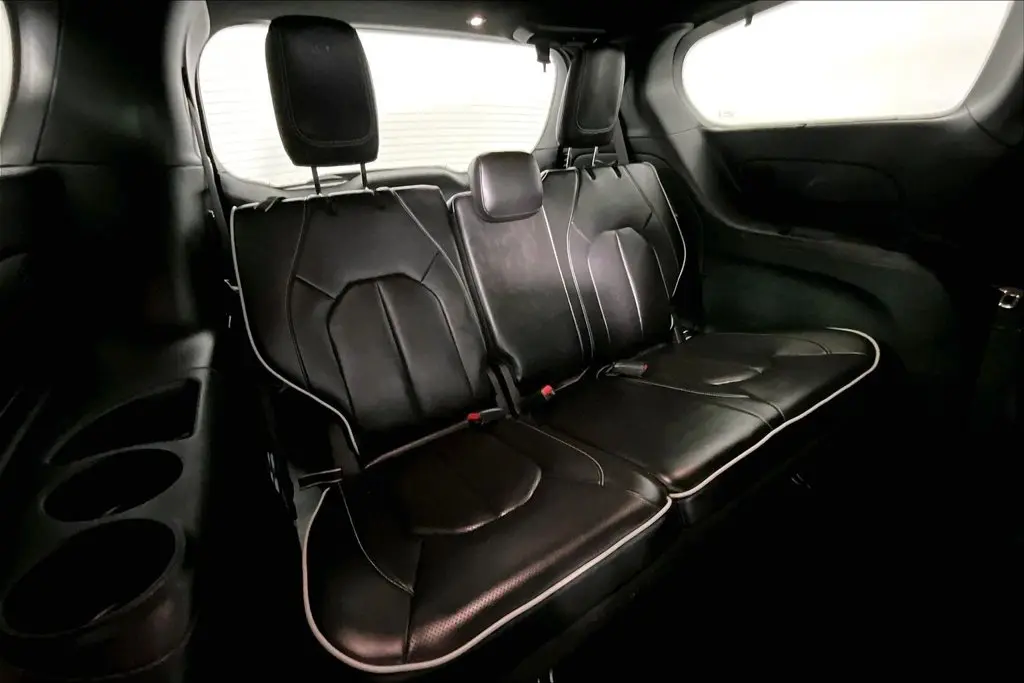 2025 Chrysler Pacifica - $31,541