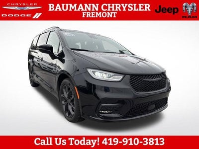 2025 Chrysler Pacifica Limited 4DR Mini-Van