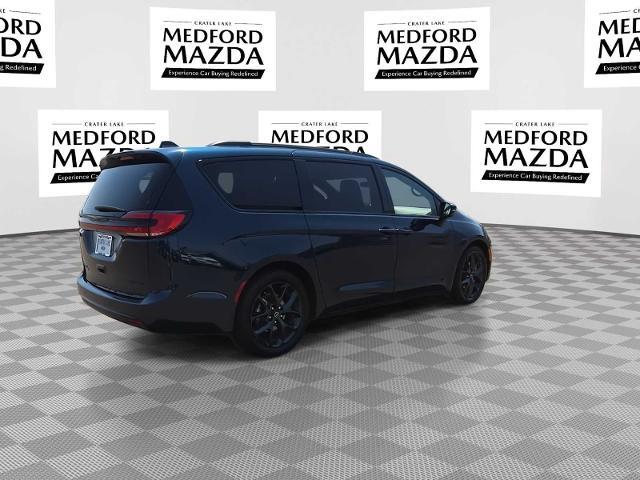 2025 Chrysler Pacifica - $30,835