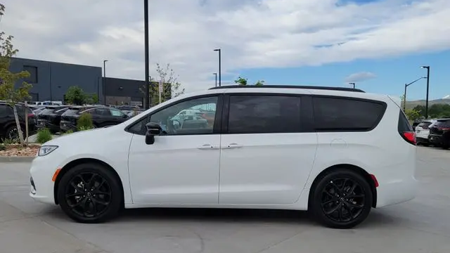 2025 Chrysler Pacifica Limited