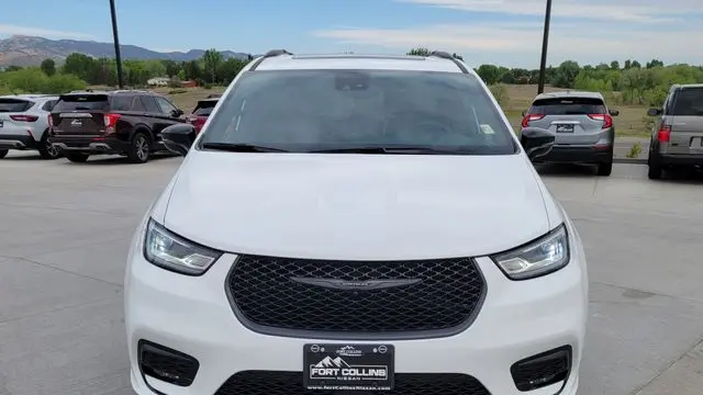 2025 Chrysler Pacifica Limited