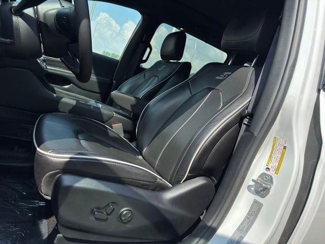 2025 Chrysler Pacifica - $33,799