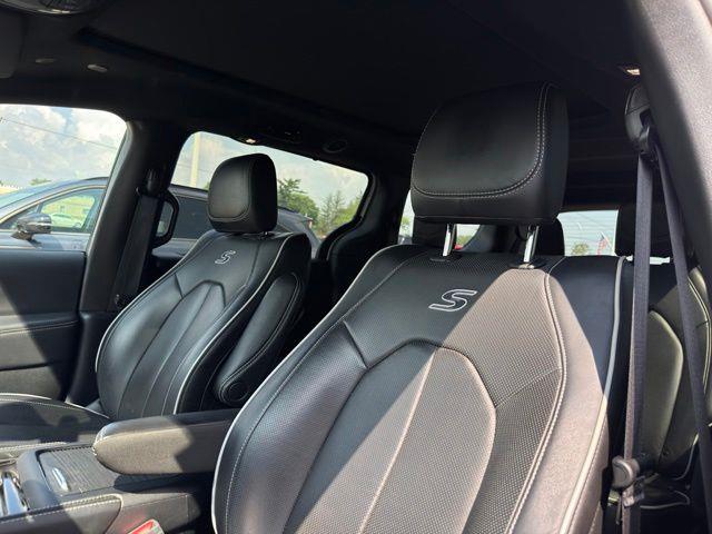 2025 Chrysler Pacifica - $33,799