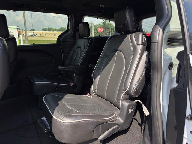 2025 Chrysler Pacifica - $33,799