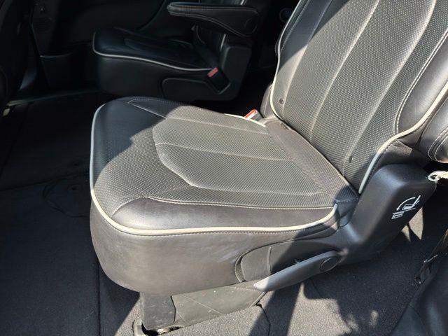 2025 Chrysler Pacifica - $33,799