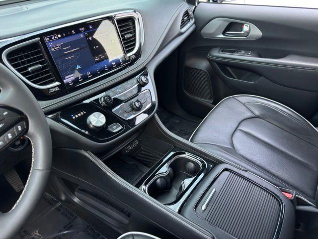 2025 Chrysler Pacifica - $33,799