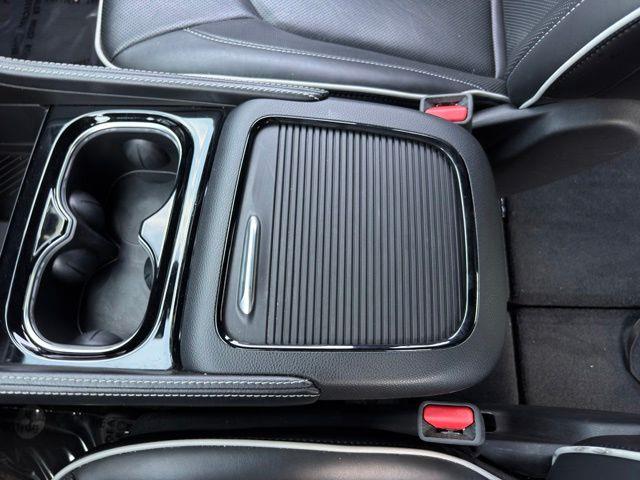 2025 Chrysler Pacifica - $33,799