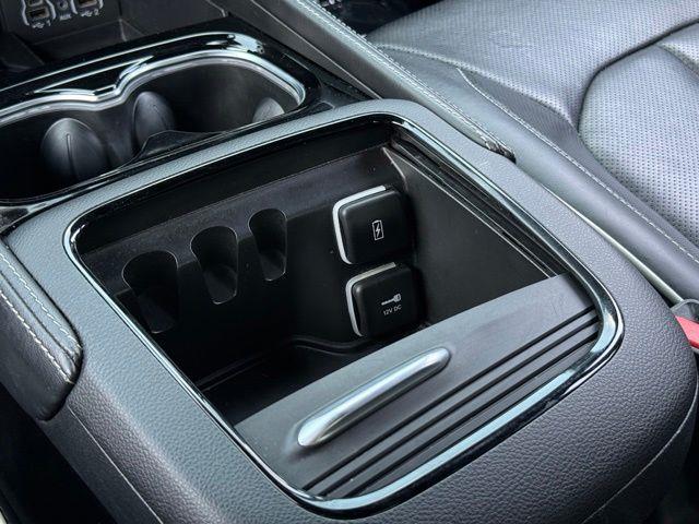 2025 Chrysler Pacifica - $33,799