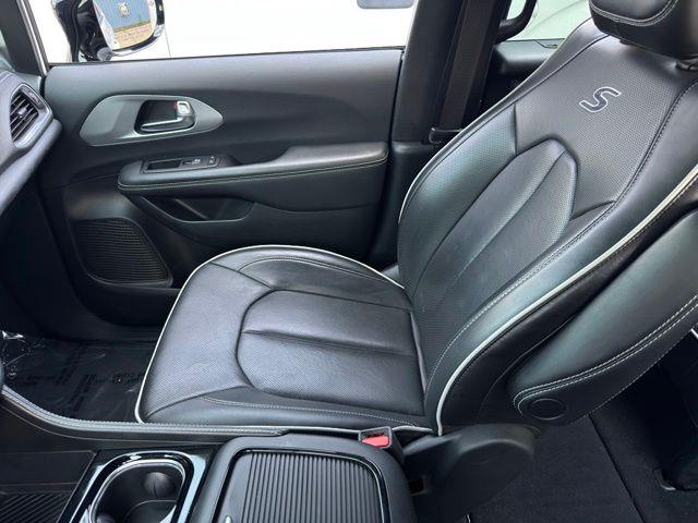 2025 Chrysler Pacifica - $33,799